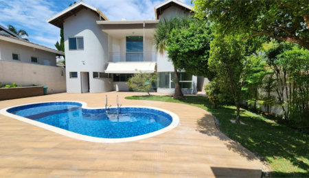Casa à venda ou para alugar com 3 quartos, sendo 1 suíte,  no condomínio Villagio Capriccio, Louveira - SP