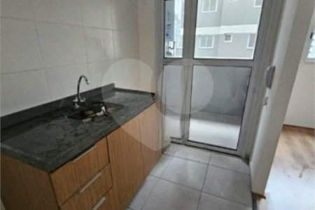 Apartamento com 38m², 2 dormitórios, à venda no Parque Bristol.