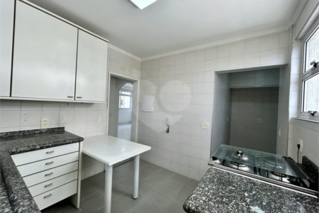 Apartamento de 105 m2, 3 dorms, 2 vagas livres em Perdizes