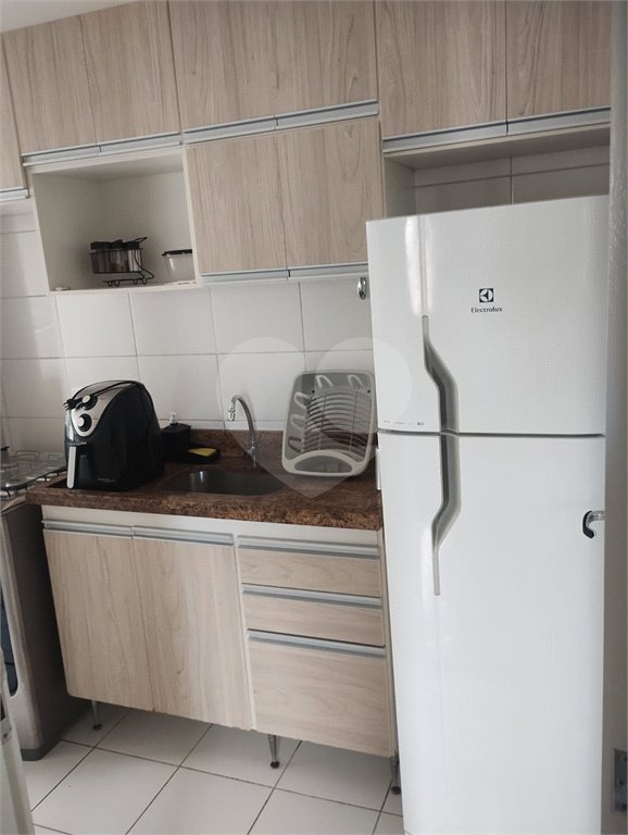 JARAGUÁ – FIT JARAGUÁ. Apartamento lindinho, em condomínio praticamente novo, super organizado e agradável, em local tranquilo com vista livre.
