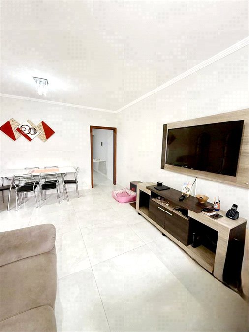Casa térrea para venda com 02 dormitórios e 02 vagas de garagem em Atibaia