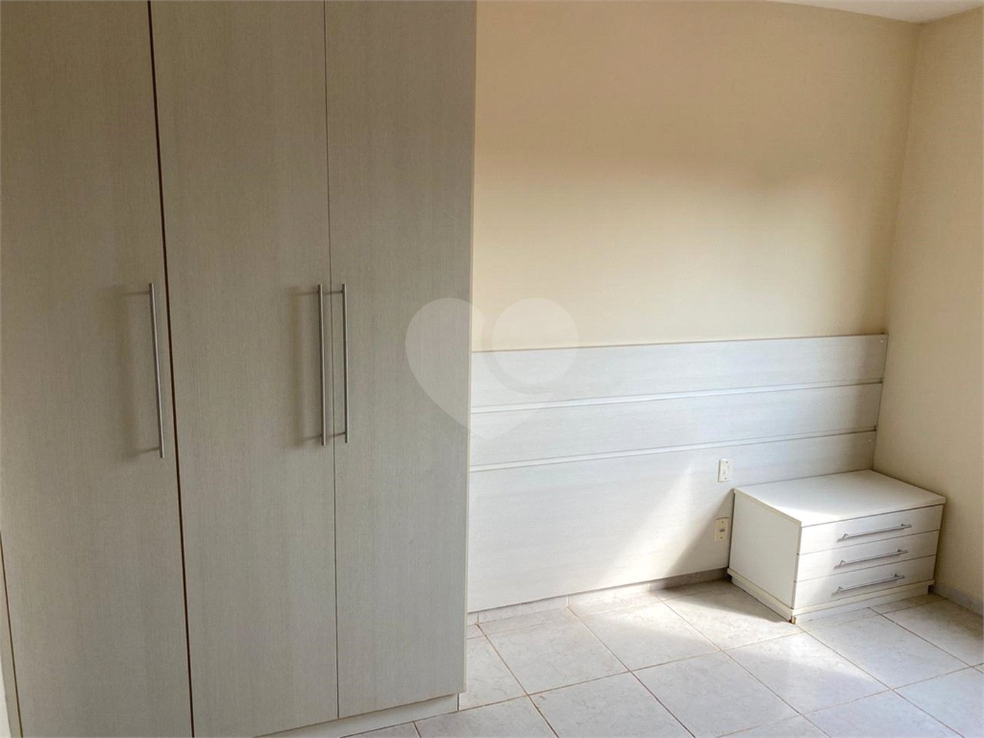 Apartamento 1 dormitório à venda no Edifício Residencial Sun's Place, com 42,00 m² de área privativa.