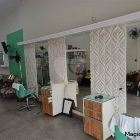 Casa comercial com 120m² , à venda em Guarulhos.