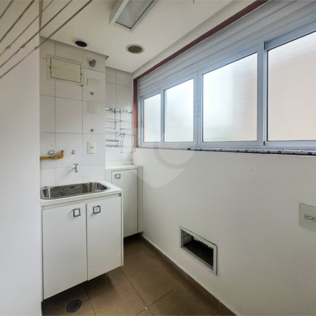 Apartamento - Ipiranga - 2 Quartos / Dormitórios - 1 Vaga - Venda / Compra
