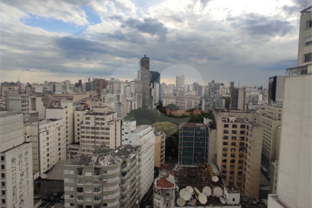 Apartamento à Venda no Centro