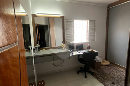 Casa à Venda no Aracy - Excelente Oportunidade!