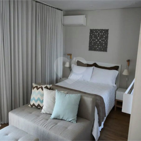 Studio Mobiliado a 100m do Metrô Luz | Pet Friendly | Pronto para Morar