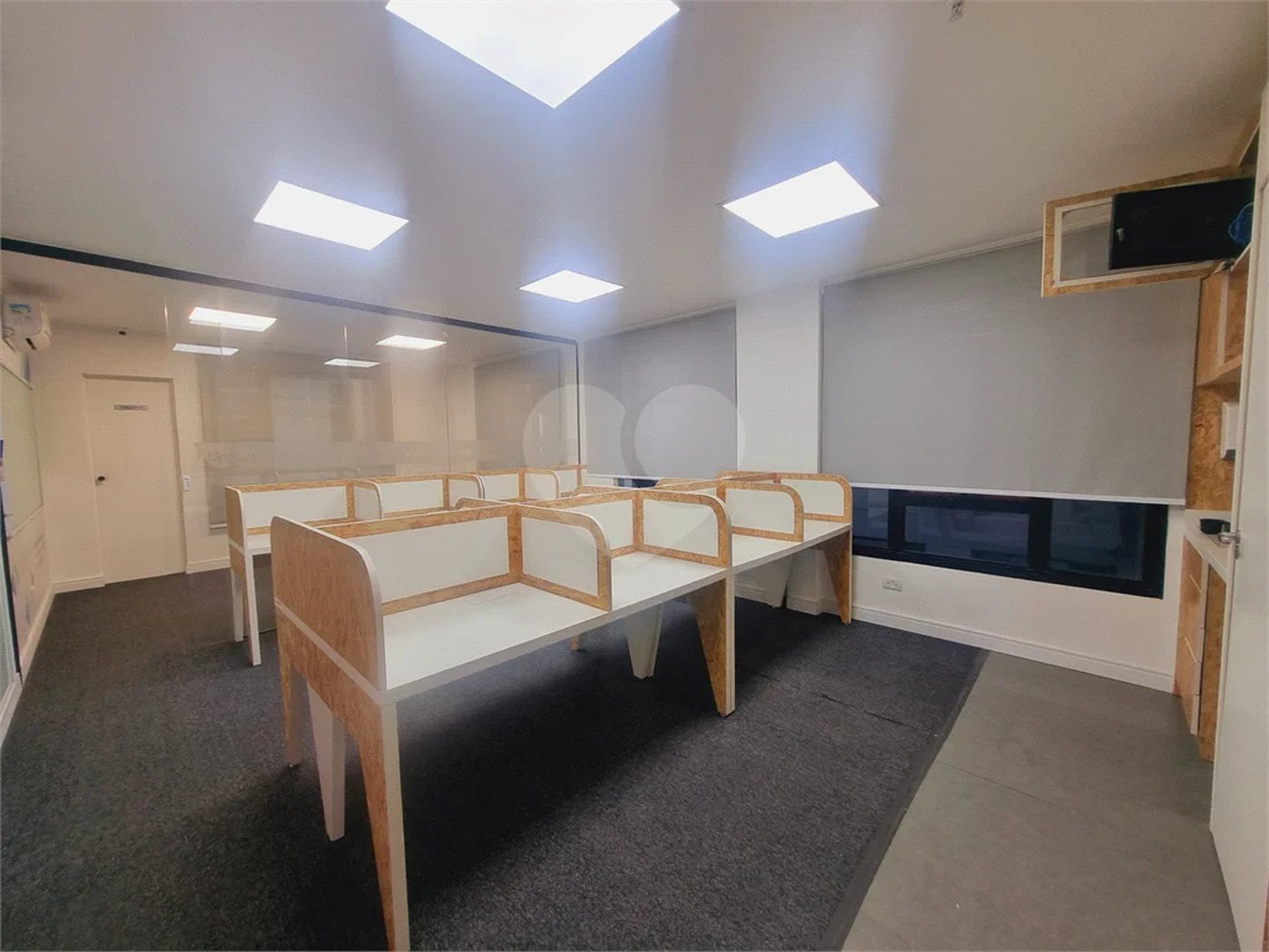 Sala comercial mobiliada para locação na Vila Olímpia