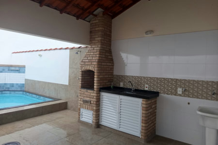 🌊✨ Oportunidade Única na Praia Grande – Casa Nova com Piscina a Apenas 390m do Mar! ✨🌊