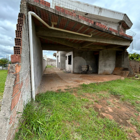 Casa à Venda de 3 dormitórios no condomínio damha II em São Carlos,