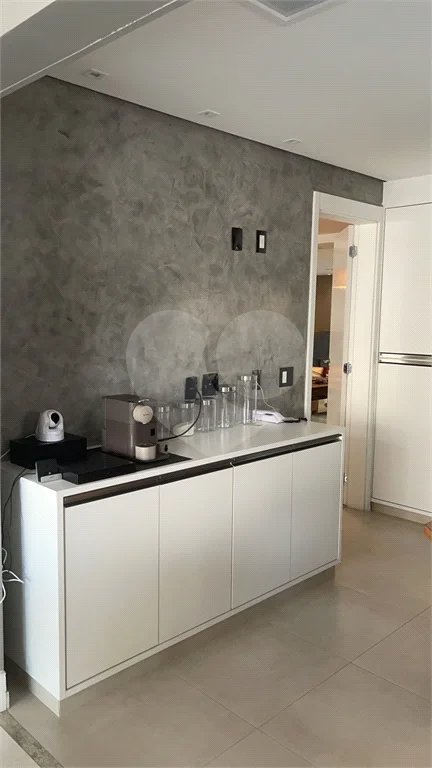 Apartamento na Mooca com 204 m² com vista maravilhosa, sendo 3 suítes e 4vagas.