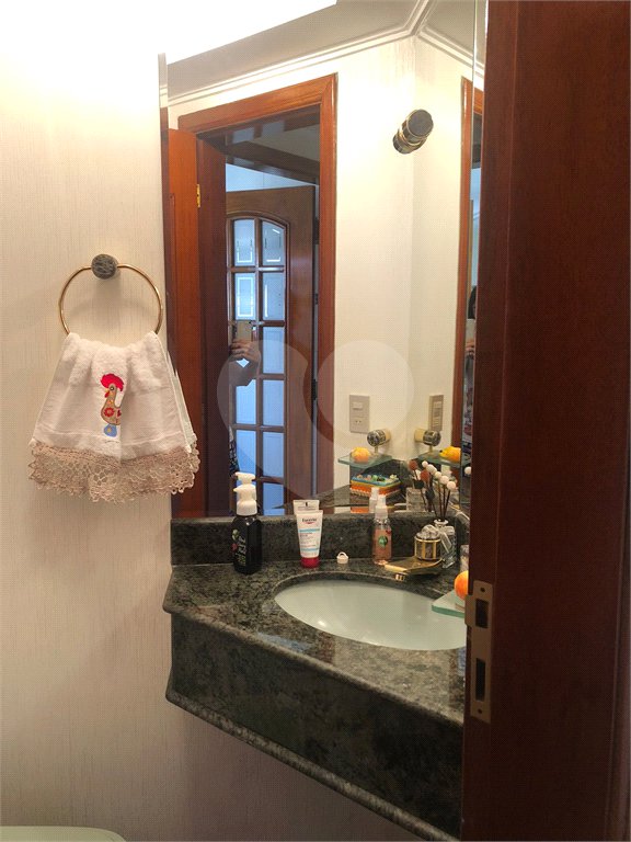 Apartamento na Região do Anália Franco Próximo ao Shopping com 3 Dormitórios sendo 1 Suíte e 2 Vagas de Garagem