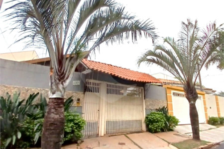 Casa à venda no Jardim Munique