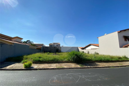 Terreno a venda no Parque dos Timburis