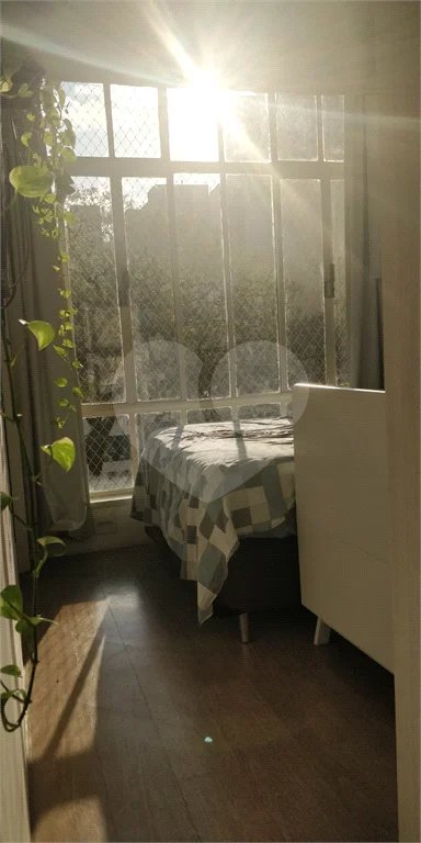 Apartamento e Sala Comercial no centro de São Paulo.