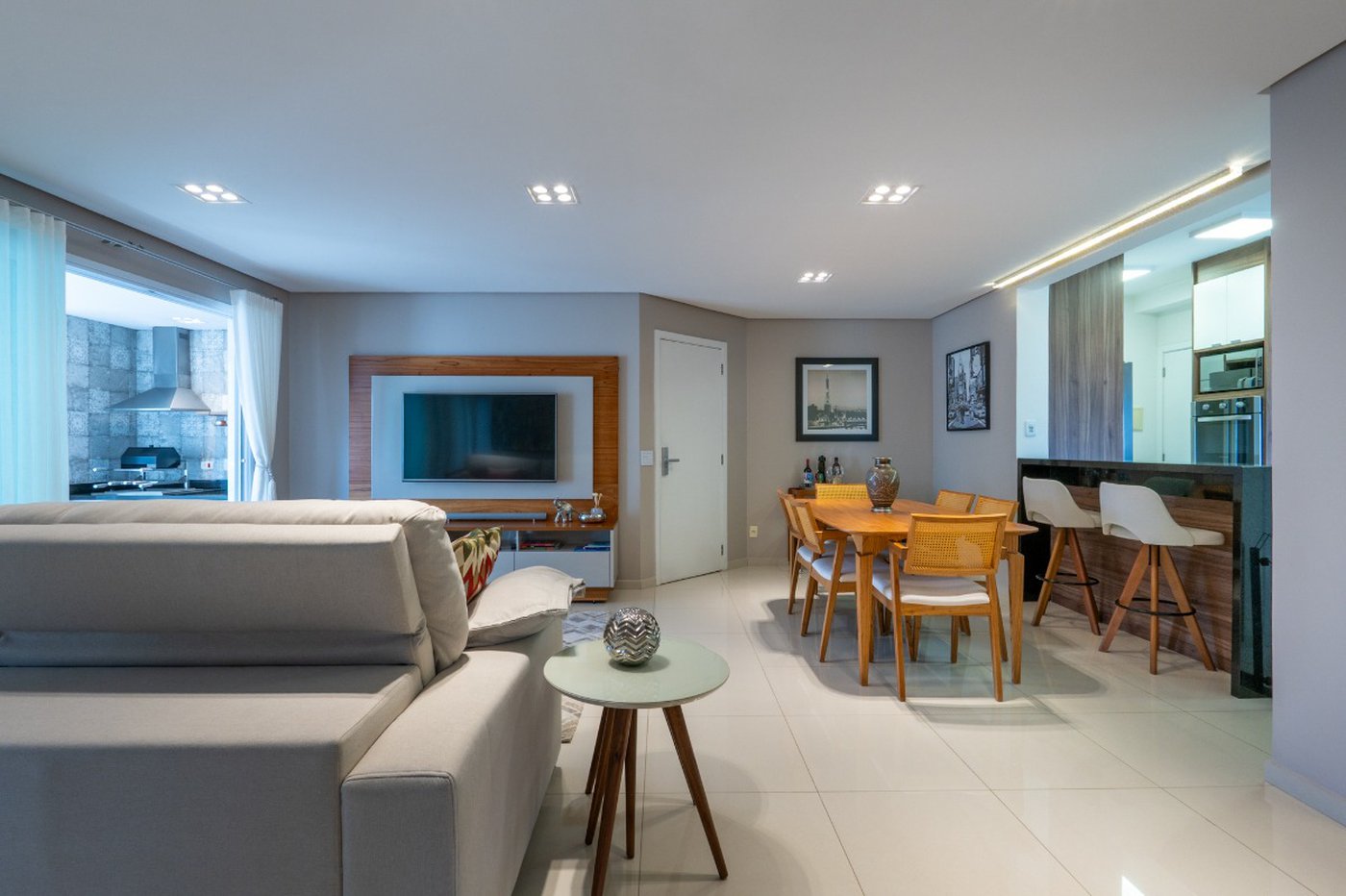 Apartamento para venda em Vila Suzana com 2 quartos, sendo 2 suítes, 103m²