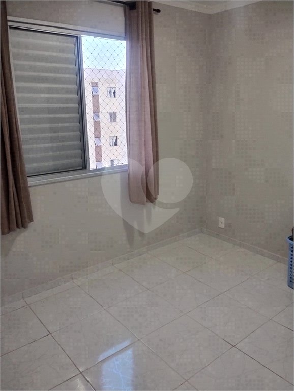 JARAGUÁ – FIT JARAGUÁ. Apartamento lindinho, em condomínio praticamente novo, super organizado e agradável, em local tranquilo com vista livre.