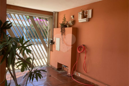 Vende-se excelente casa próxima ao Centro