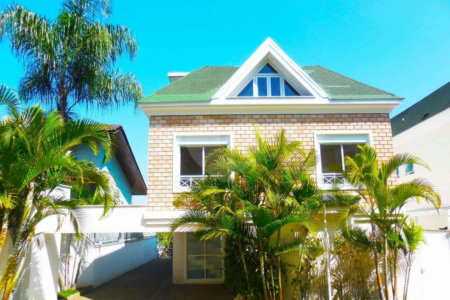 Casa à venda com 4 quartos, sendo 2 suítes,  no condomínio Bristol Village, São Paulo - SP