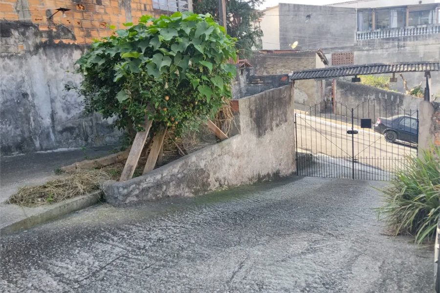 Terreno 256m² a Venda em Perus/SP