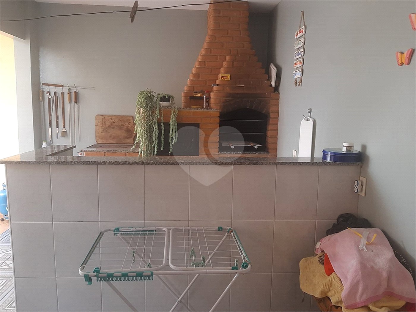Bela casa com boa localização no bairro Portal do Sol