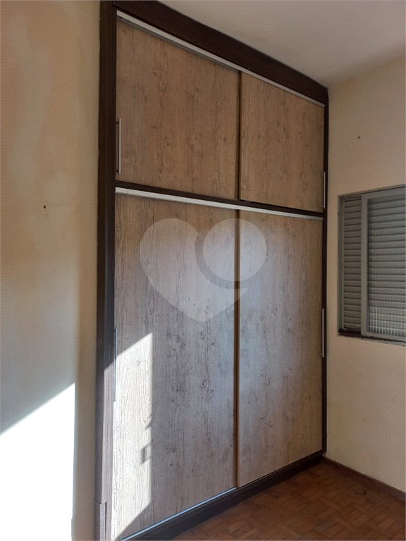 Casa espaçosa com 3 quartos e suíte em excelente bairro residencial!