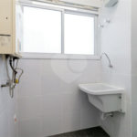 **Apartamento reformado em Higienópolis | 75 m² | 2 dormitórios | 2 banheiros | 1 vaga**