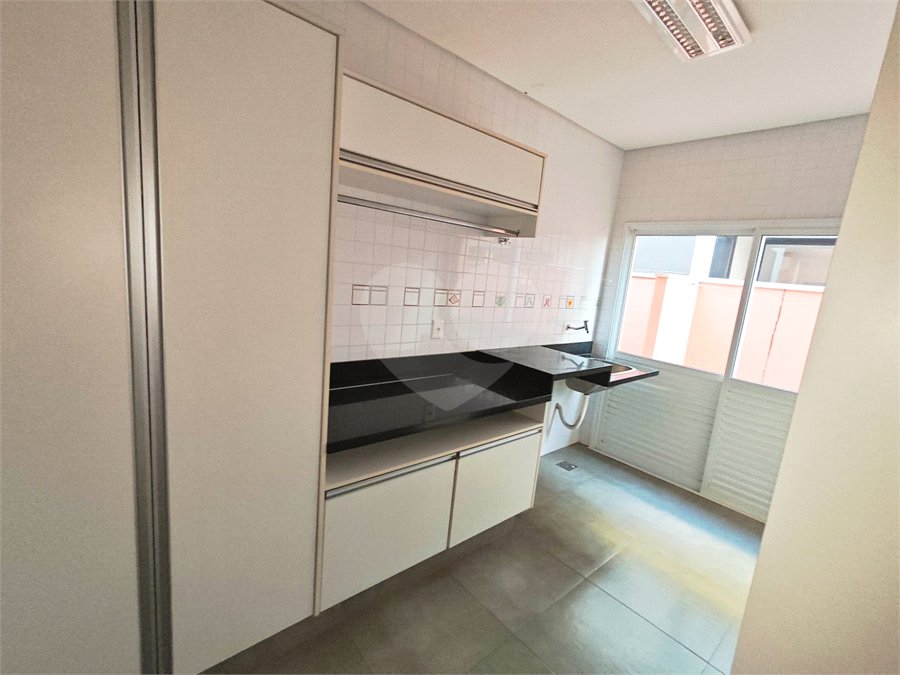 Exclusividade e Sofisticação no Swiss Park: O Sobrado Perfeito em São Carlos, com, 3 suites,2 salas, área Gourmet, persianas blackout automatizadas.