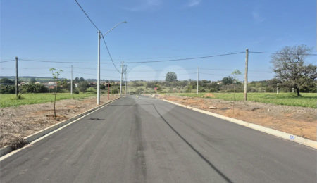 Terreno à venda no condomínio Jardim Larine, São Carlos - SP