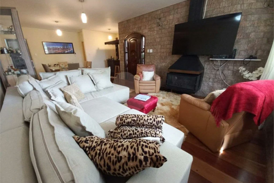Casa à venda com 3 quartos, sendo 2 suítes, em Jardim Oriental, São Paulo, SP