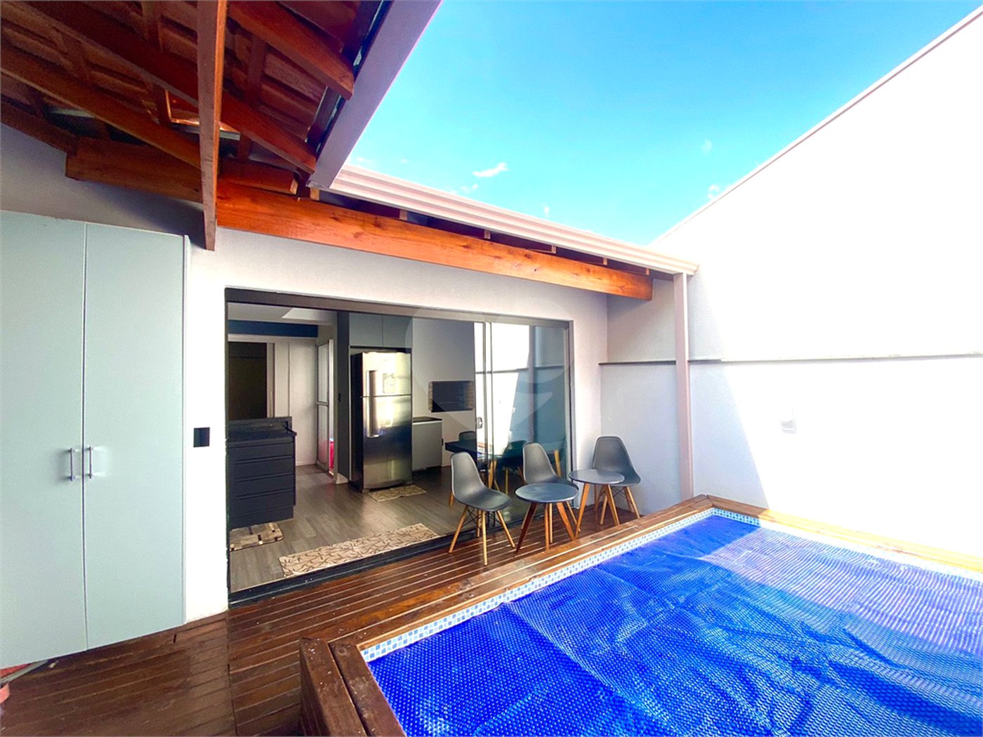 Casa com piscina para venda no Terra nova