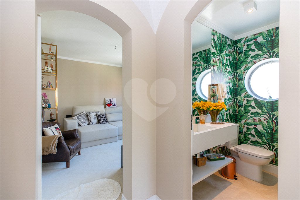 Apartamento para venda em Moema com 185m², 3 dormitórios sendo 1 suíte e 1 vaga