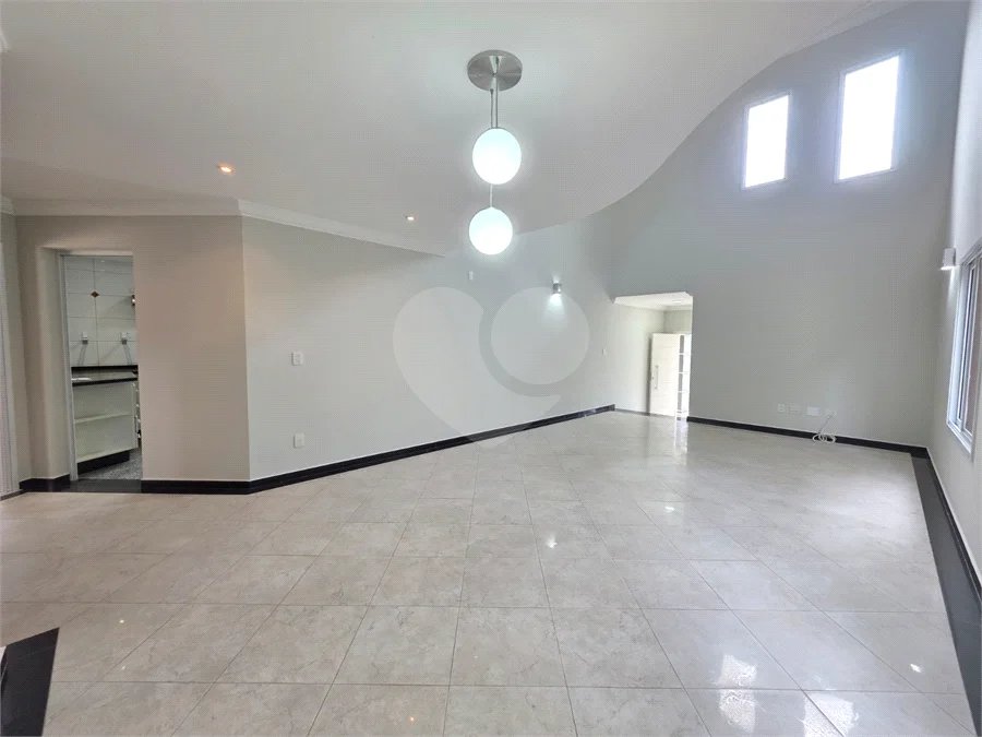 Casa para Locação no Condomínio Terras de São Francisco em Vinhedo/SP