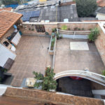 SOBRADO COM 4 QUARTOS, 1 SUÍTE, QUINTAL, CHURRASQUEIRA E VAGAS PARA 5 CARROS NO TREMEMBÉ
