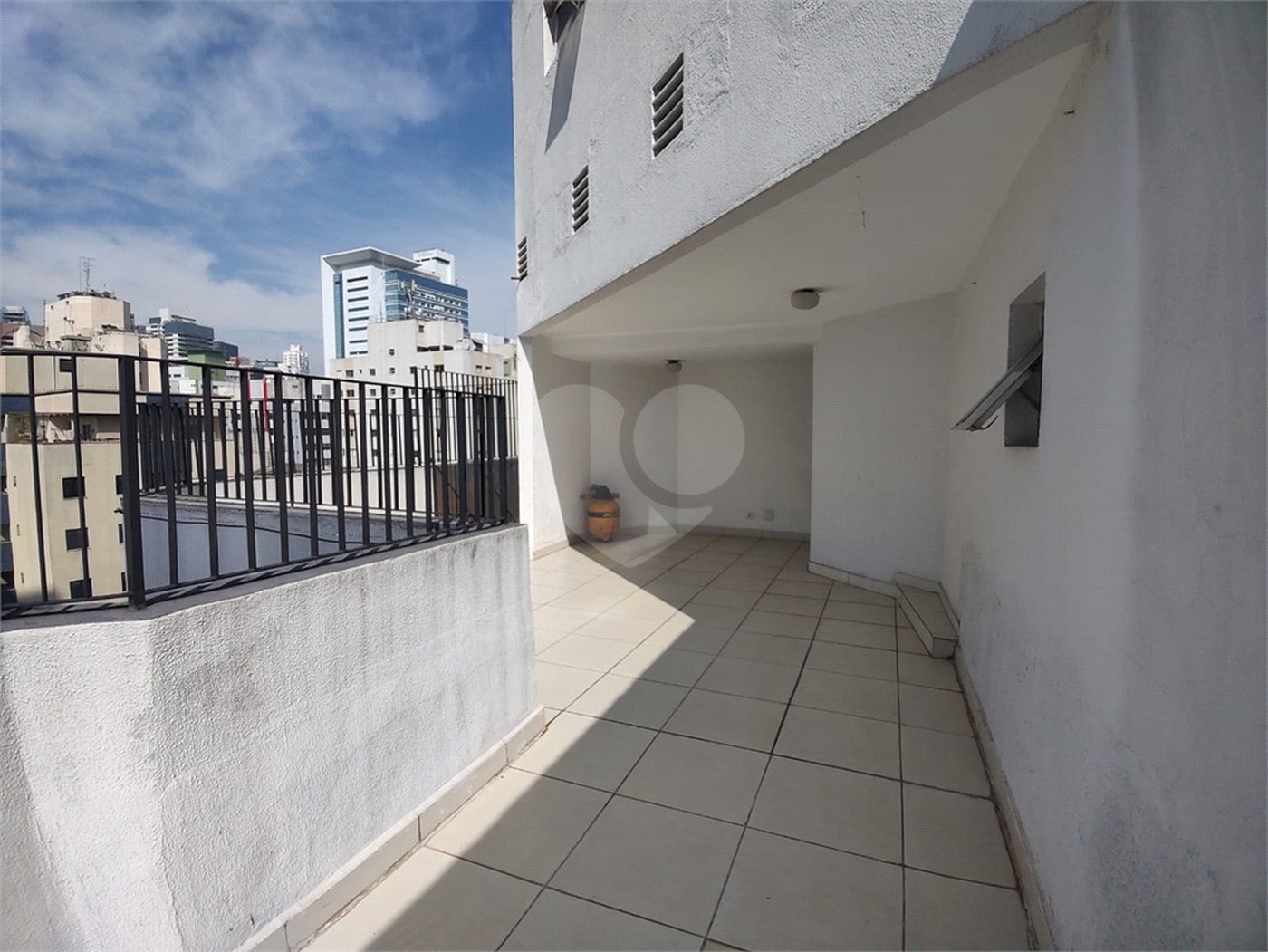 Apartamento com 1 dormitório 1 vaga na Bela Vista
