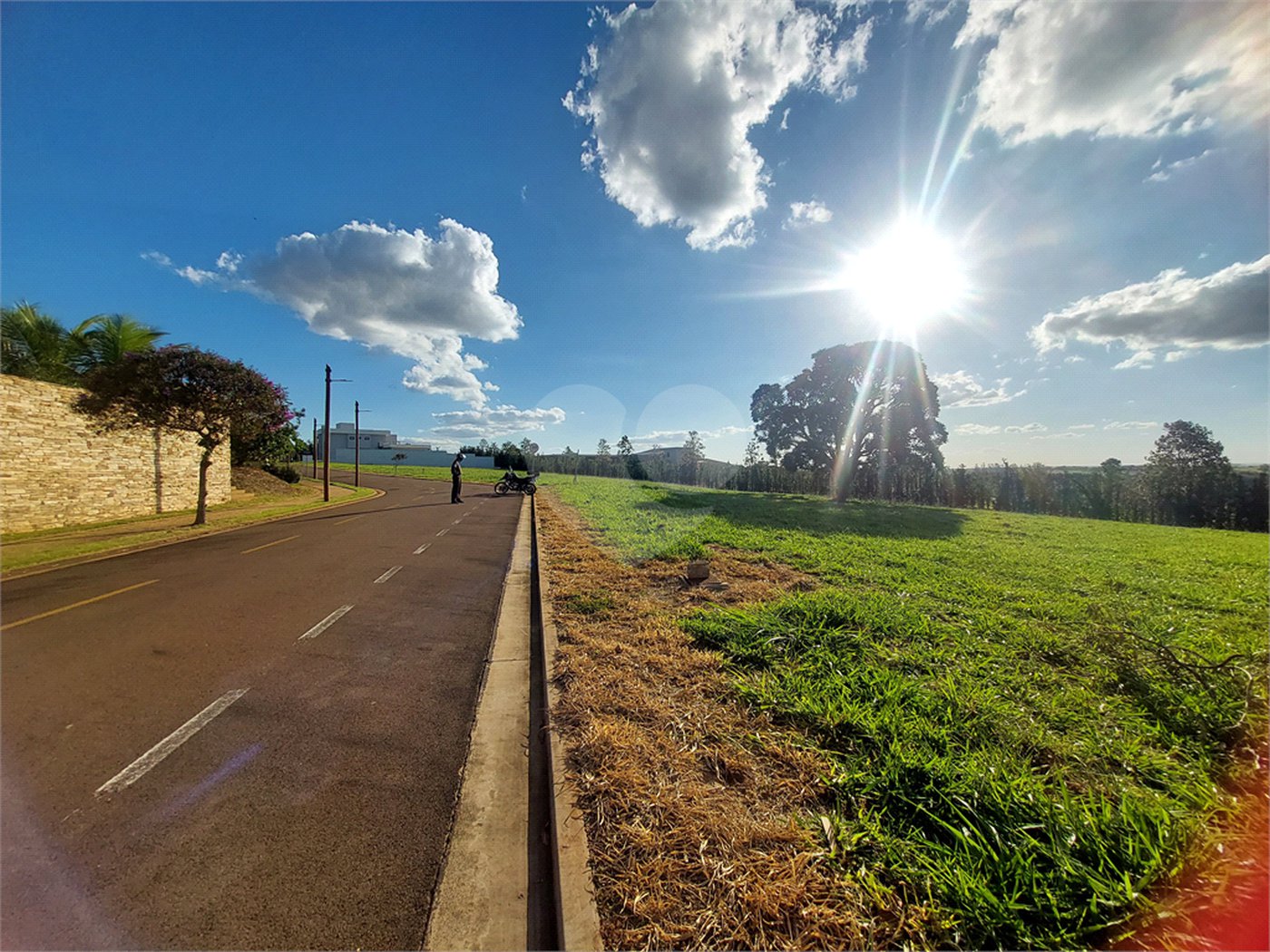 Terreno de 1400m² no Damha Golf com vista pro campo de Golf