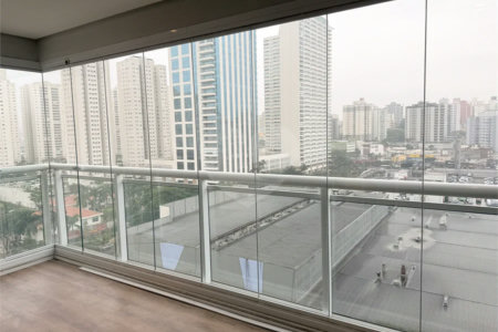 Flat Mobiliado e Reformado de 42 m² com Varanda e Vista Panorâmica em Frente ao Shopping Metrópole – Centro de SBC