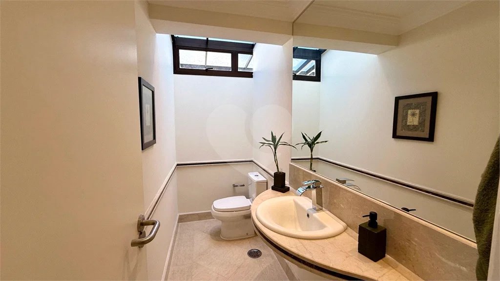 Apartamento à venda com 3 quartos, sendo 2 suítes, em Riviera de São Lourenço, Bertioga, SP