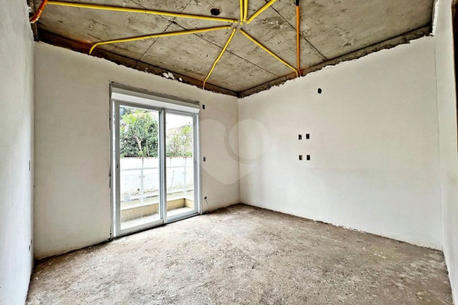 Casa de Alto Padrão à Venda em Condomínio Fechado no Barro Branco | 4 Suíte | 6 Vagas