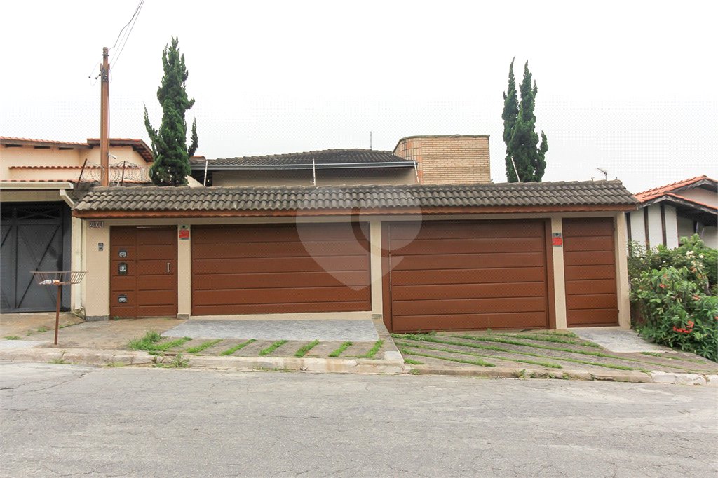 Casa térrea assobradada