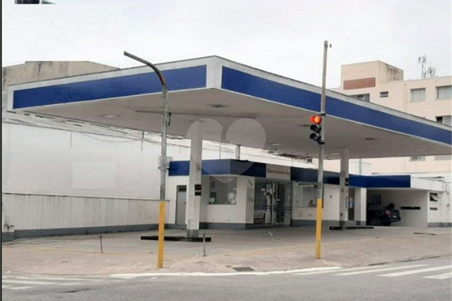 Espaço ideal para posto de gasolina, farmácia e loja no Bom Retiro