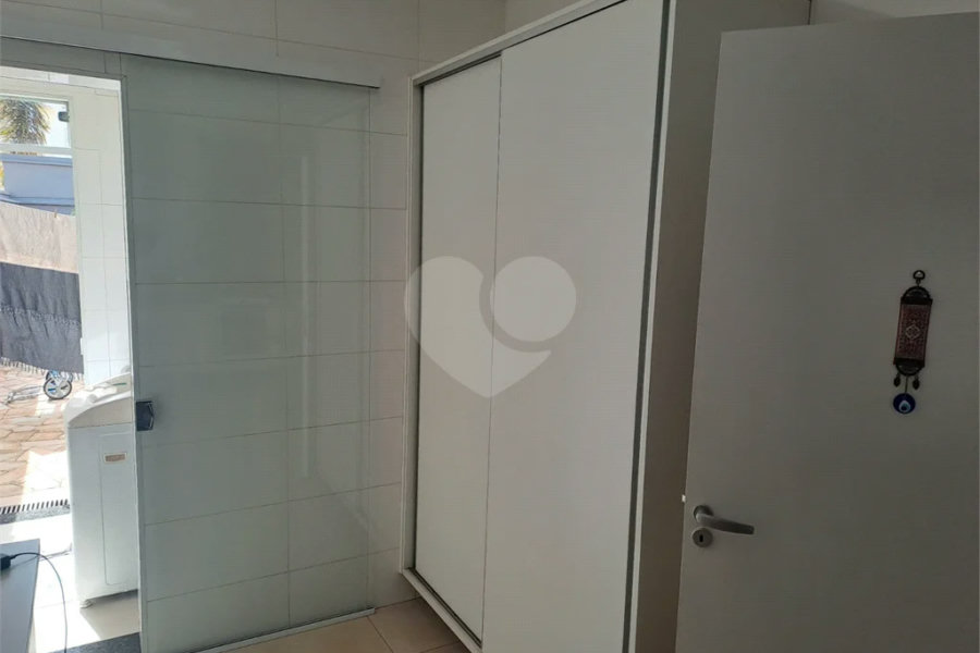 Linda Casa 3 dormitórios com piscina - R$ 950.000,00