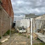 Sobrado a venda com 3 dormitorios sendo 1 suite com closet e varanda no bairro Arcoville