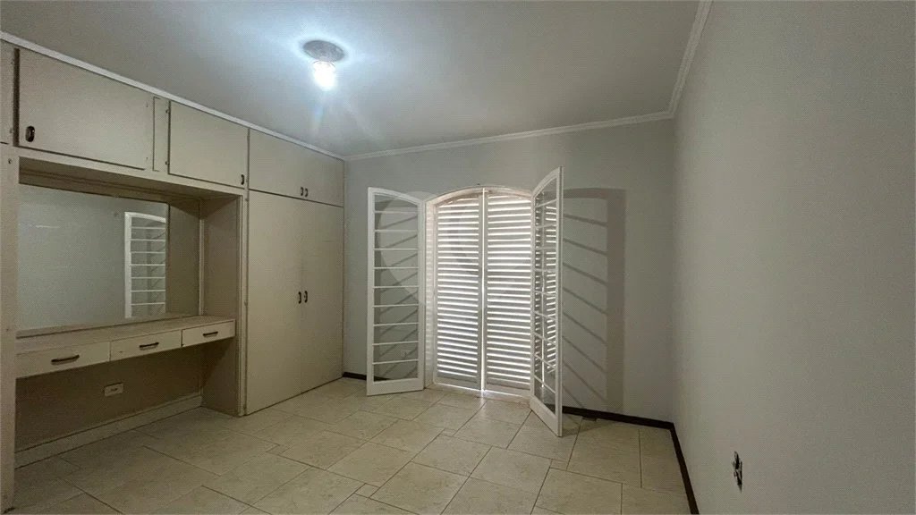 Venda Casa com 4 Dormitórios no Parque Santa Cecília