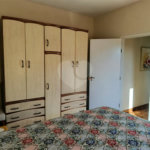 Casa térrea e espaçosa no centro da cidade por apenas R$370.000,00!!! Vamos agendar uma visita?