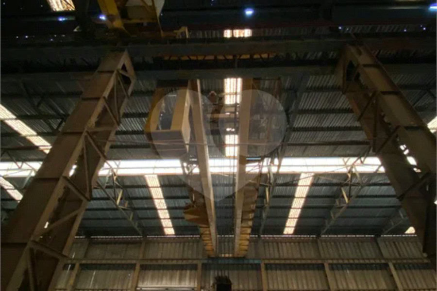 Galpão industrial à venda ou para locação na beira da Rodovia Hermínio Petrin - SP 308.
