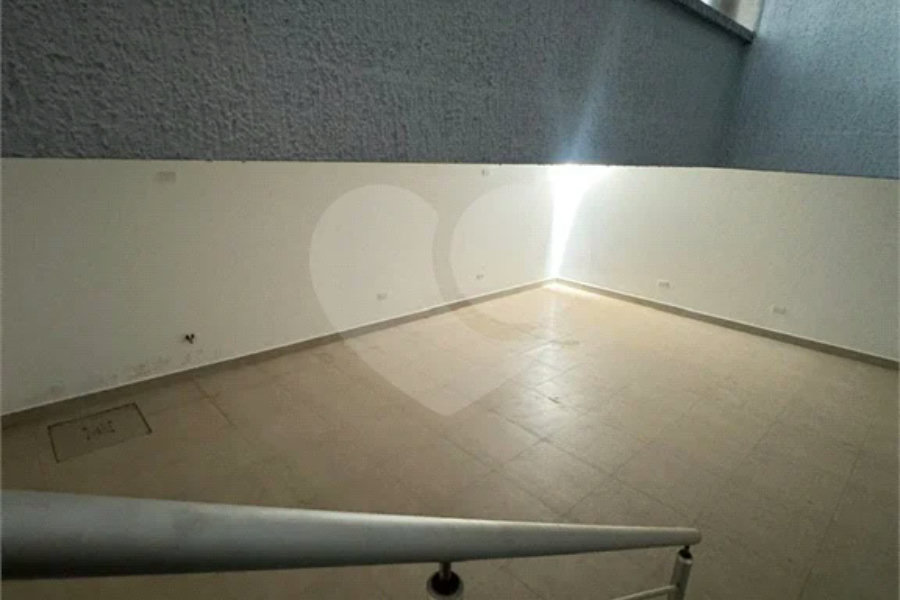 Salão Comercial para locação no Vila Industrial.