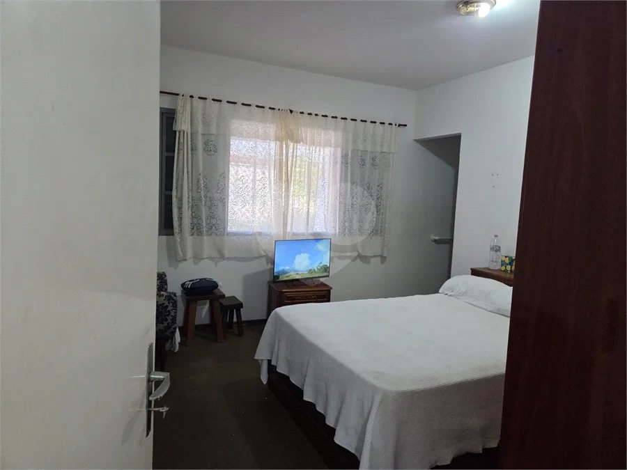 Casa à Venda com 5 quartos em Atibaia/SP