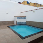 🌊✨ Oportunidade Única na Praia Grande – Casa Nova com Piscina a Apenas 390m do Mar! ✨🌊