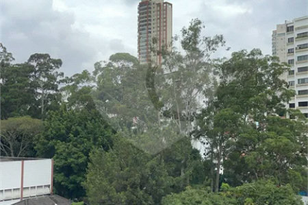 Apartamento com terraço 385m² 03 dormitórios sendo 2 suítes 5 vagas..Estuda Permuta.